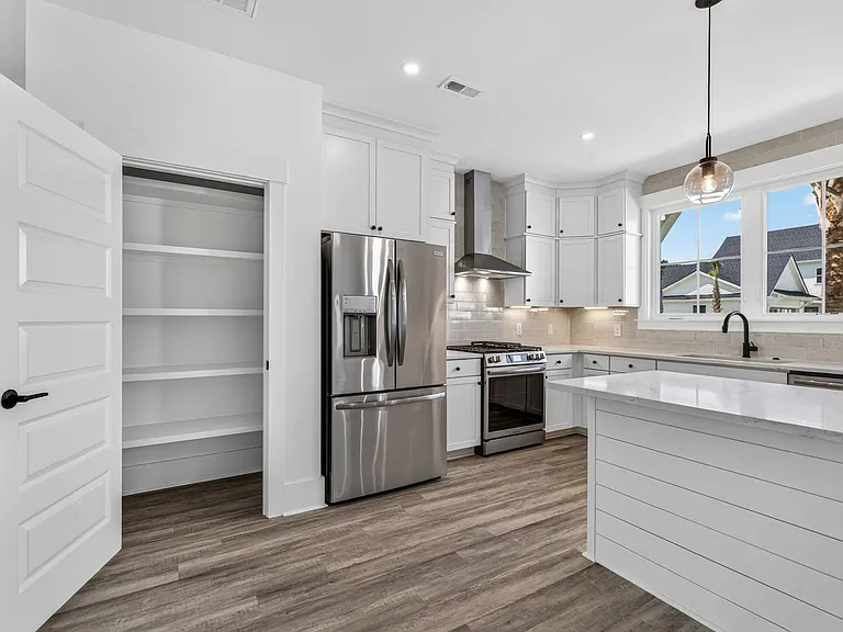 405 Oak Hammock Ct — Photo 13