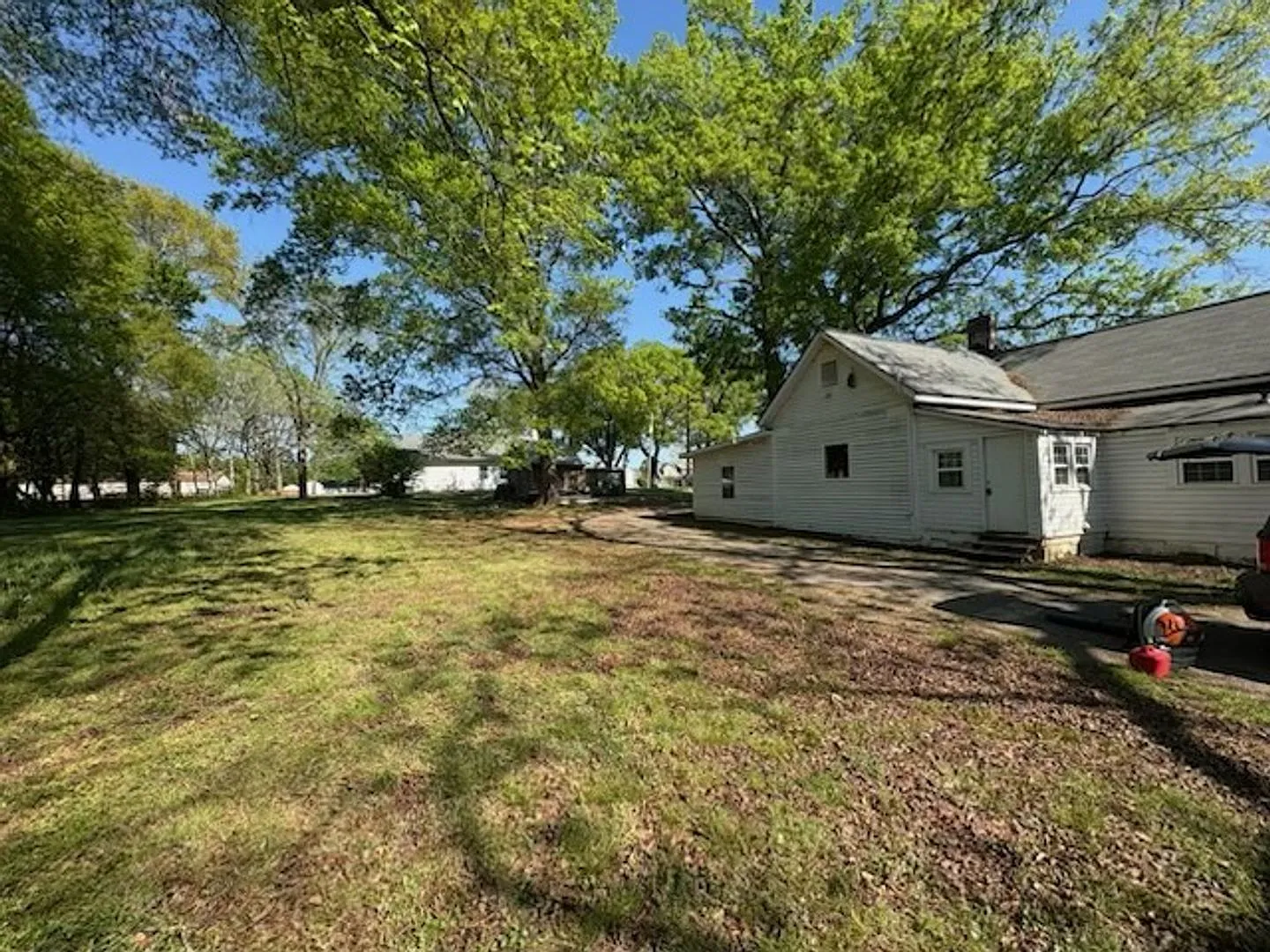 Charming 3 Bedroom 2 Bath Renovated Ranch Home — Photo 2