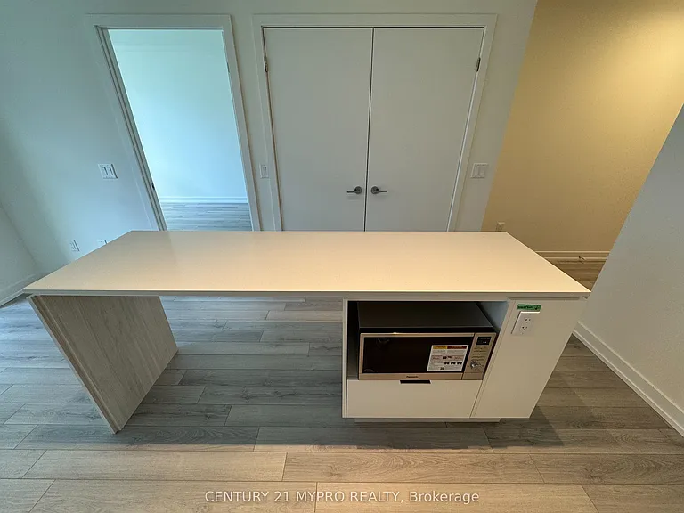 89 Church St #1010 — Photo 14