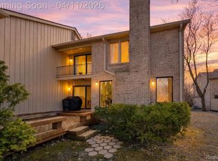 1157 Hillpointe Cir, Bloomfield Hills, MI