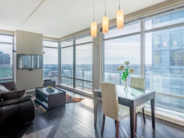 215 13th Ave SW #2505, Calgary, AB T2R 0V6