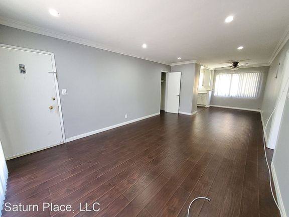 3rd image of 8540 W Saturn St #1
