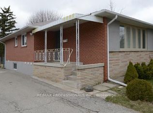 4 Thelmere Pl, Toronto, ON M9R2B7