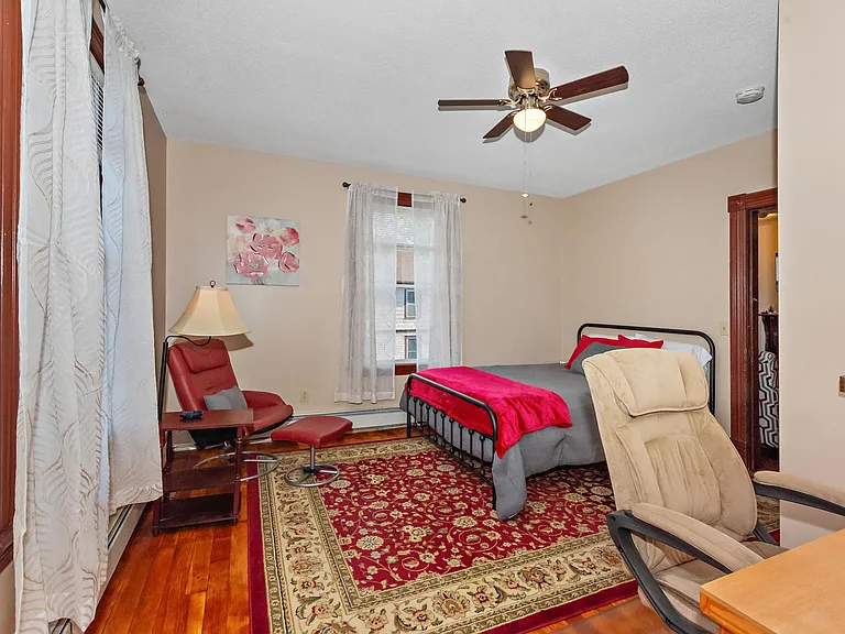 2nd floor guest room