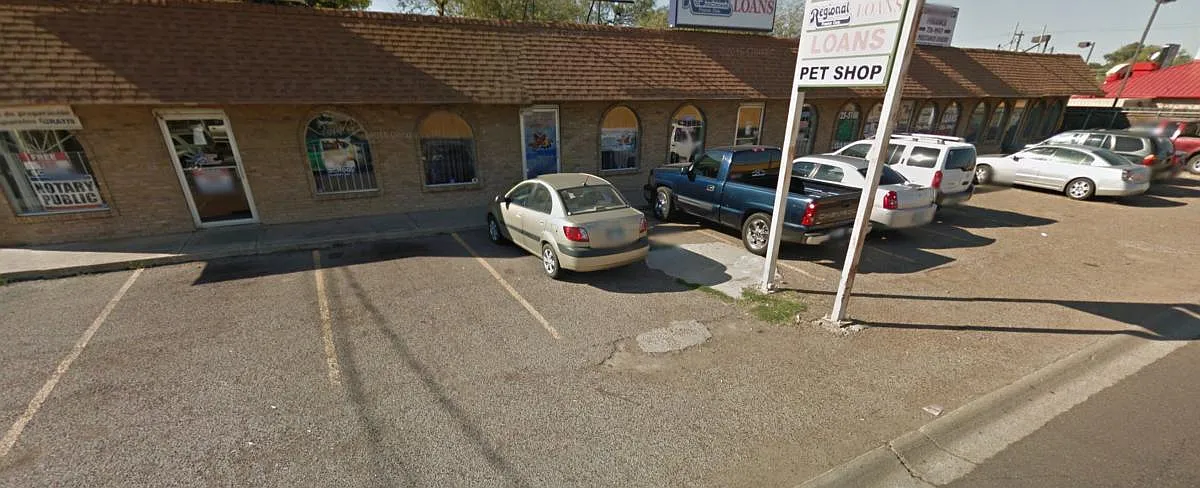Building Photo - 1104 N Meadow Ave