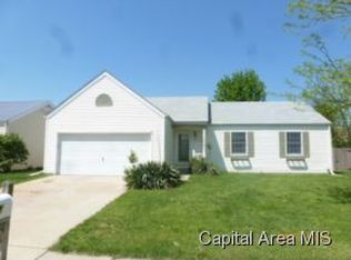 51 Dieudonne Dr, New Berlin, IL 62670