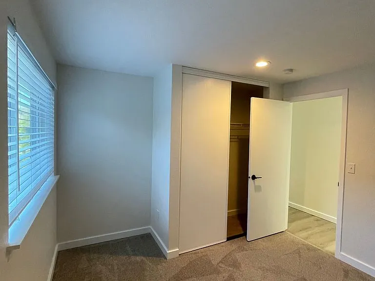 Arie Apartments — Photo 16