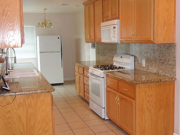 4th image of 2257 Bray Ave