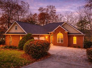 82 Thornwood Ct, Ellijay, GA 30540