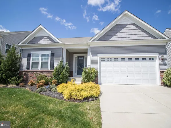23531 Lilliflora Dr, California, MD 20619