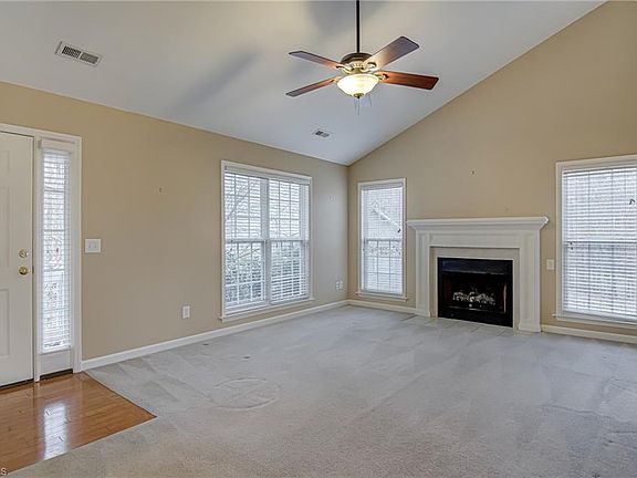 4th image of 1005 Kings Meadow Dr