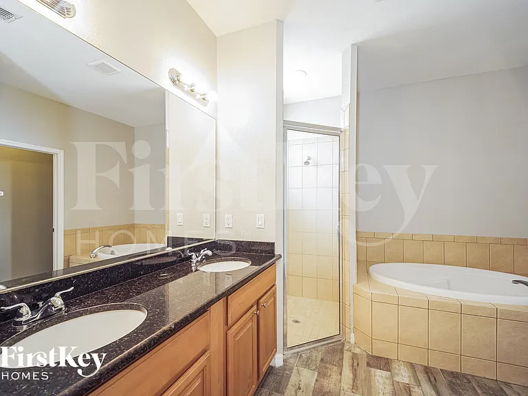 1829 SW California Blvd — Photo 11