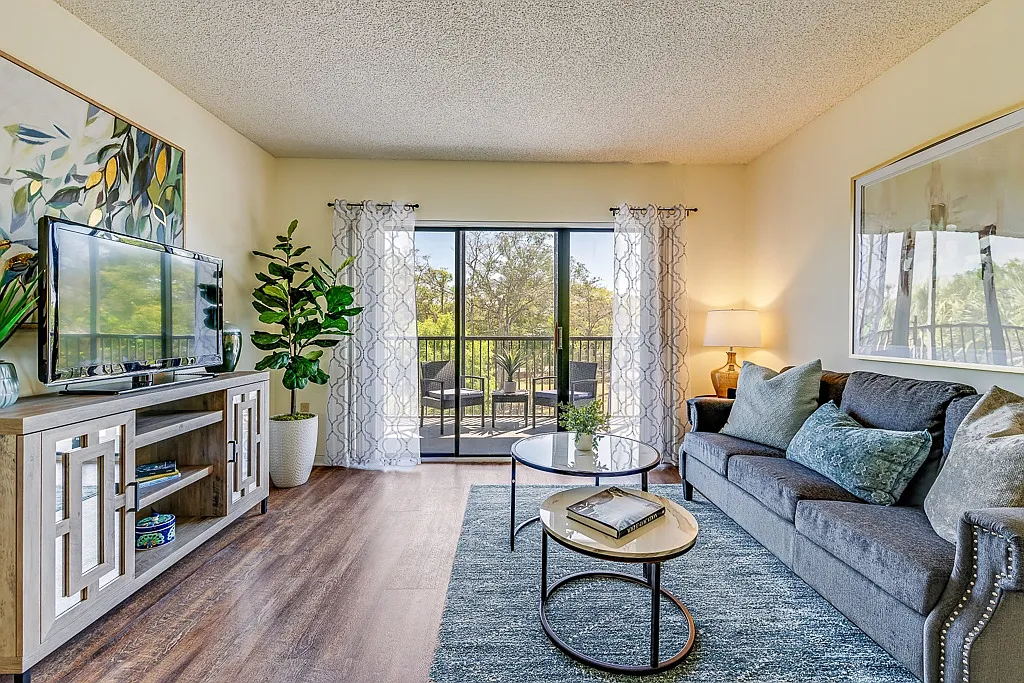 Park Tower - 55+ Active Adult Apartments — Photo 2