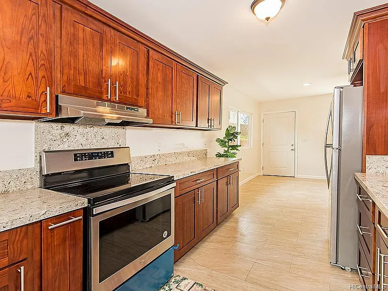 1694 Hooia St #1A — Photo 7