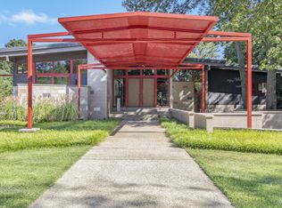 6465 Sandhill Ln, Fennville, MI 49408