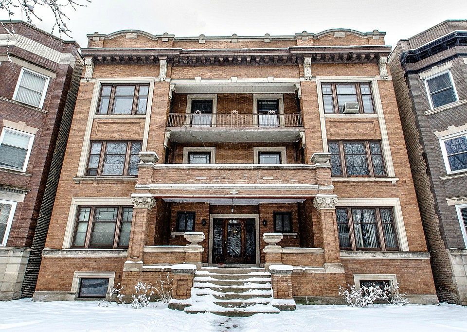 1st image of 5439 S Cornell Ave APT 2