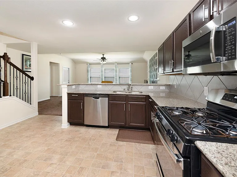 2384 Elm Crossing Trl — Photo 6