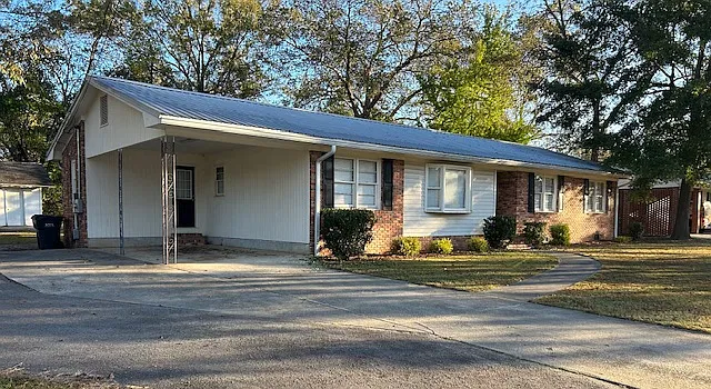 3 bed, 1700 sqft, $1,850 — Photo 2