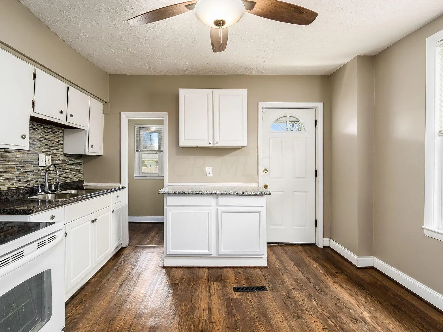 1285 Ann St — Photo 4