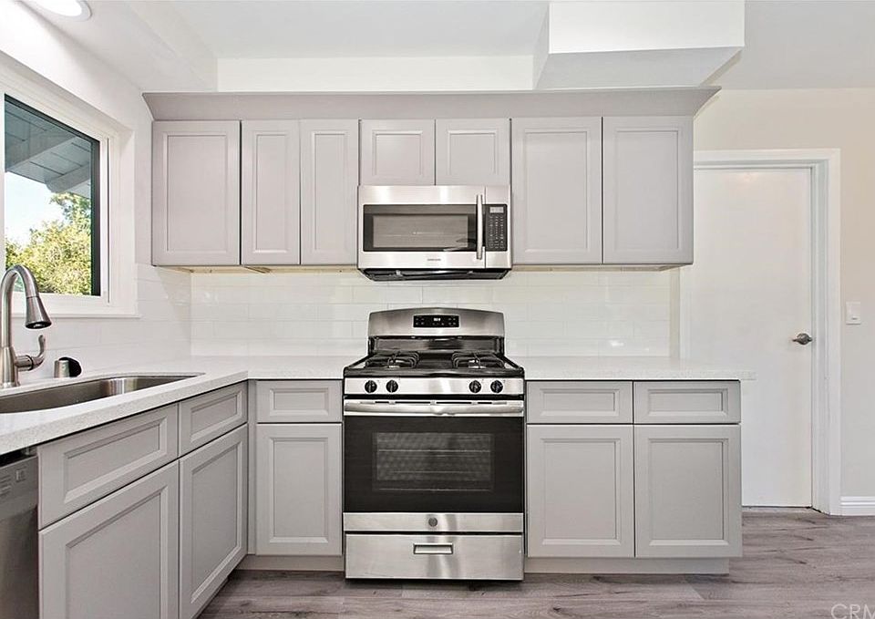 1st image of 1706 E Granada Ct