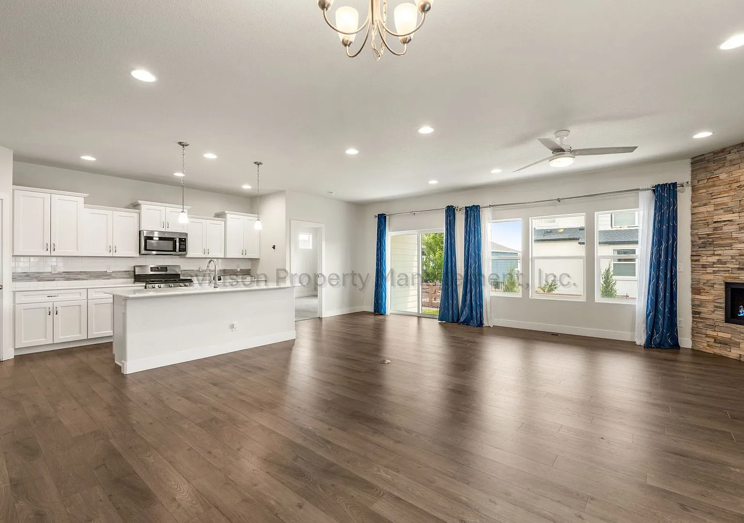 Gorgeous 3 Bedroom House in Wolf Ranch — Photo 4