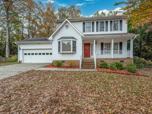 27 Staffordshire Way, Simpsonville, SC 29681