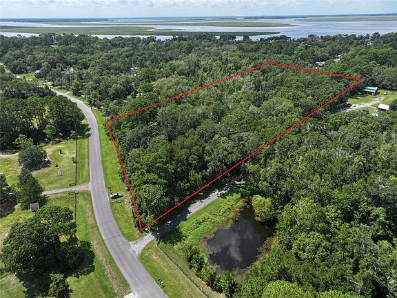 5th image of Rainbow Acres Rd