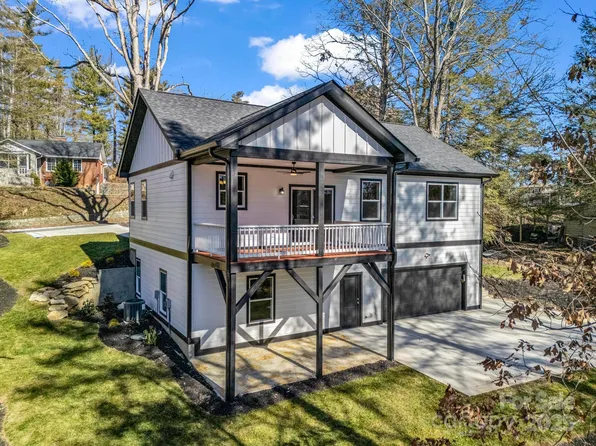 1104 Sylvan Blvd, Hendersonville, NC 28791