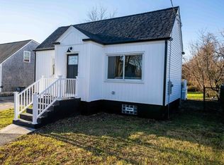 47 Perkins St, Somerset, MA 02725