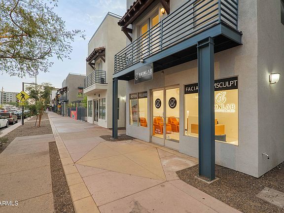 3rd image of 610 E ROOSEVELT Street #148