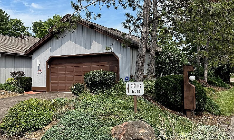 End unit with 2+ car garage