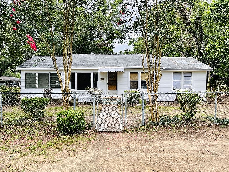 1st image of 3030 W Moreno St