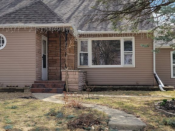 3rd image of 1713 Emmett Dr