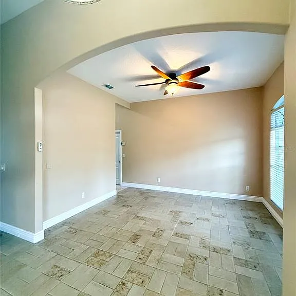 27202 Fordham Dr — Photo 4
