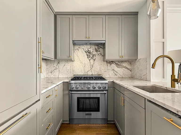 539 4th St #3R — Photo 6