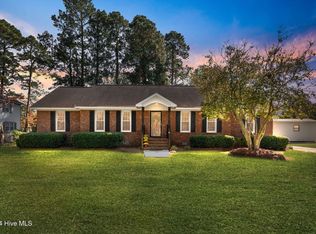 2902 Pinehurst Dr, Kinston, NC 28504