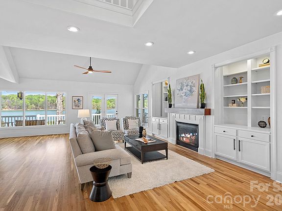 5th image of 139 Hawkes Point Dr
