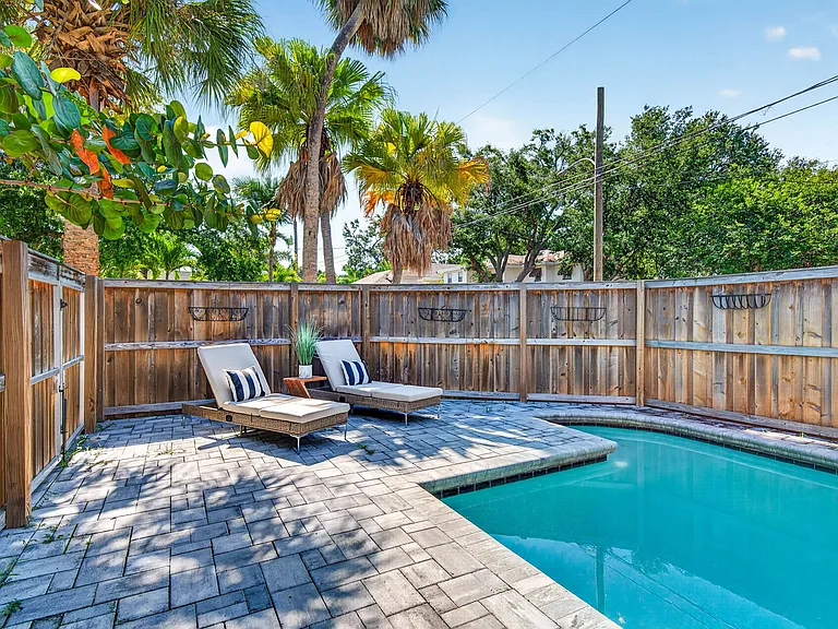 1330 Cherry St NE — Photo 43