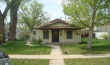 1st image of 906 S 5th St