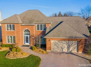 6567 Berrywood Dr, Downers Grove, IL 60516