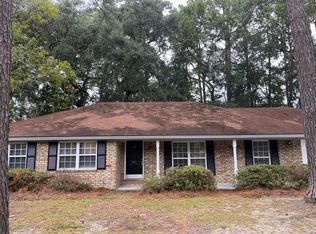 901 Mill Dr, Savannah, GA 31419