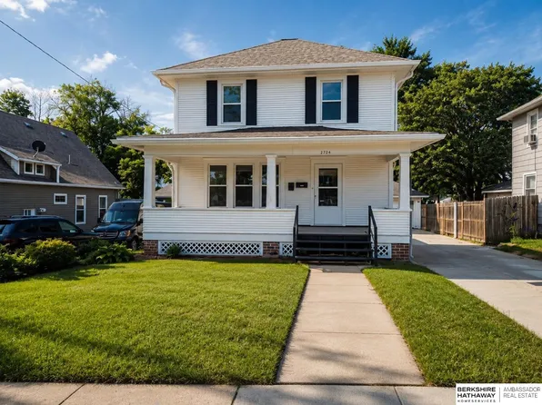 2724 N 62nd St, Omaha, NE 68104