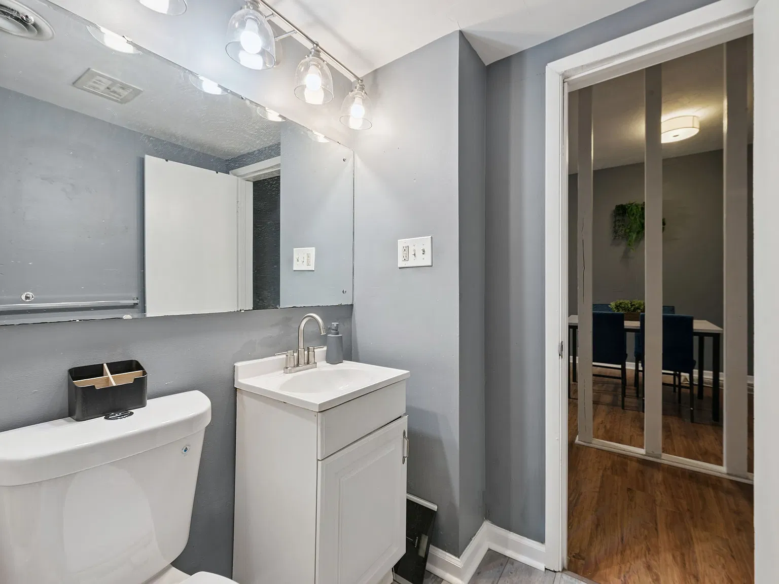 2 bed, 800 sqft, $2,195 — Photo 4