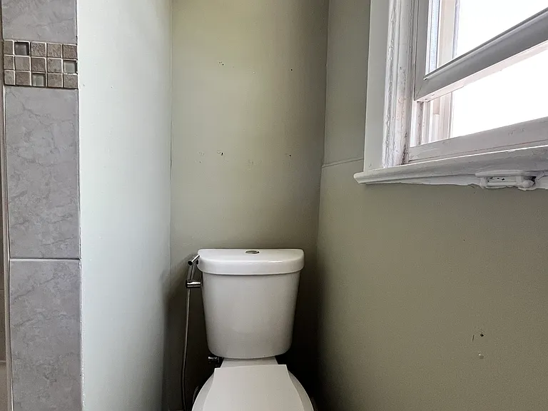 348 Davis Ave #2 — Photo 14