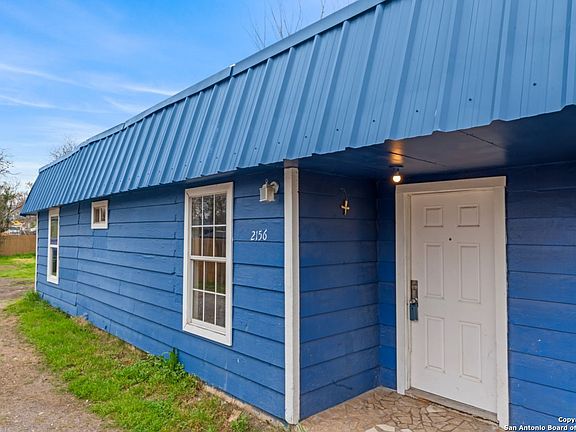 3rd image of 2154 Aransas Ave