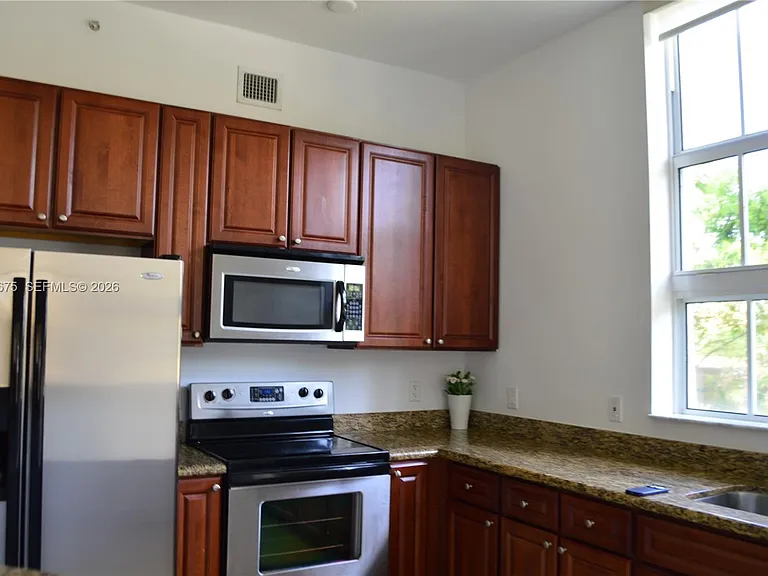 3001 NE 185th St #129 — Photo 40