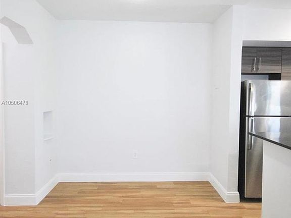 4th image of 535 73rd St APT 6