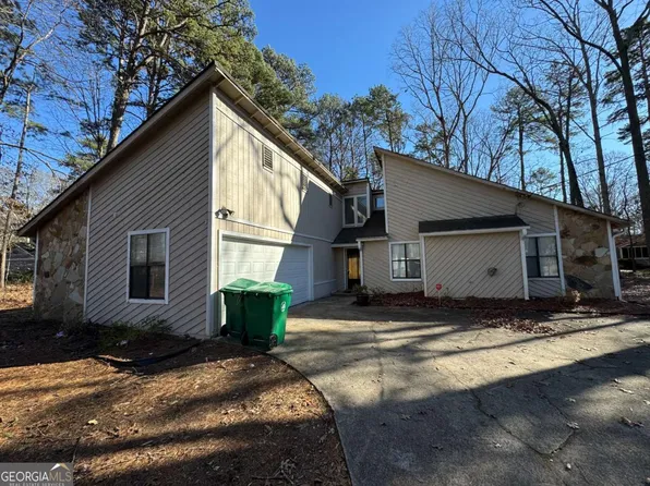 5391 Walker Rd, Stone Mountain, GA 30088