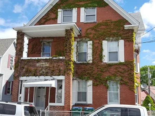 1 Dracut St #2, Lowell, MA 01854