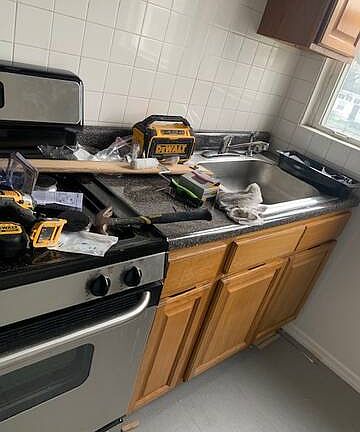 3rd image of 10 Morningside Ave